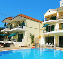 Konstantinos er et hotell for voksne.