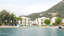 Madouri Beach Hotel er et av Vings nøye utvalgte hotell.