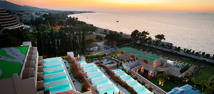 Amathus Elite Suites er et hotell for voksne.
