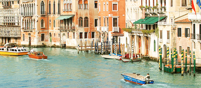 Weekendtur til Venezia med fly og hotell.